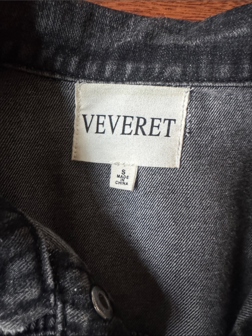 Veveret Women's Black & Gray Leopard Denim Jacket - Picture 2 of 5